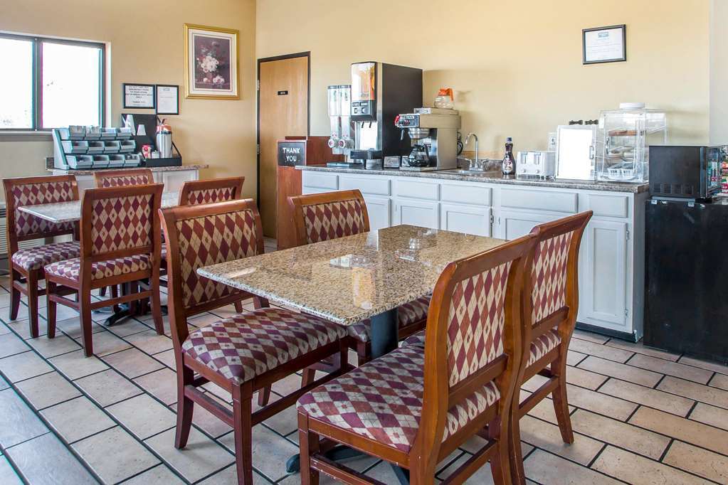 Red Lion Inn & Suites Caseyville Restaurante foto